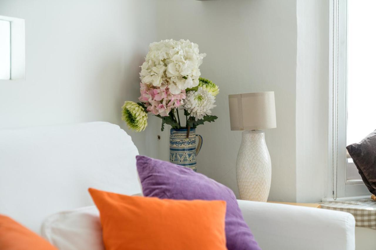 Captivating Apartment In Shepherds Bush 런던 외부 사진